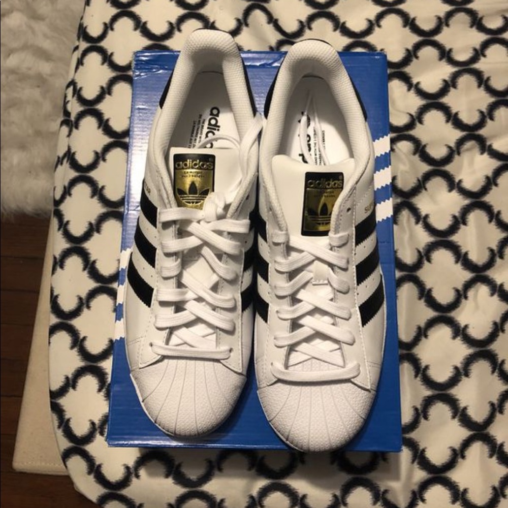 Adidas shell toe original